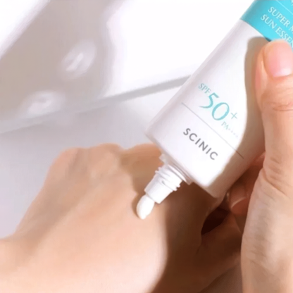 SCINIC - Enjoy Super Mild Sun Essence